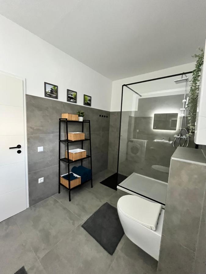 Appartment Florida Naehe Duesseldorf, Messe, Hbf, City, Wifi, Helios Hospital Krefeld Ngoại thất bức ảnh